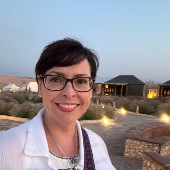 Meet your Posher, Veronica - Picture 10 of 10